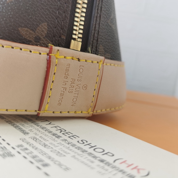 ルイヴィトンバッグ角部分ディテール